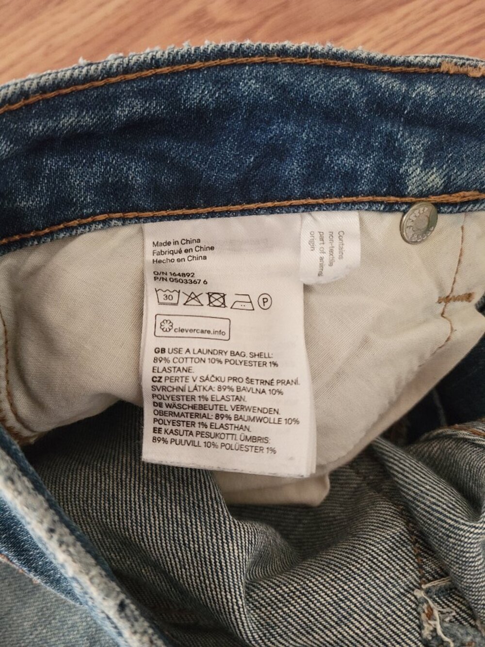 H&M Skinny Low Waist Distressed Ripped Jeans Size 26/30 - Picture 8 of 8